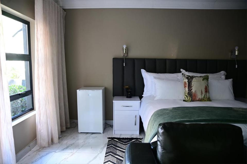 His Grace Eagles Guesthouse Bed and Breakfast in South Africa