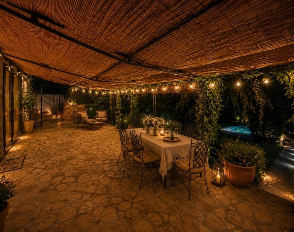 Belgrade - Private Pool Villa & Estate - Exclusive Use - Full Privacy - Garden & BBQ - One Group Only Villa in Belgrade