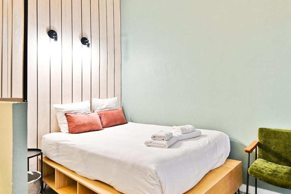 Stylish 2-Bedroom Loft in the Heart of Paris with Air Conditioning Apartment in Paris