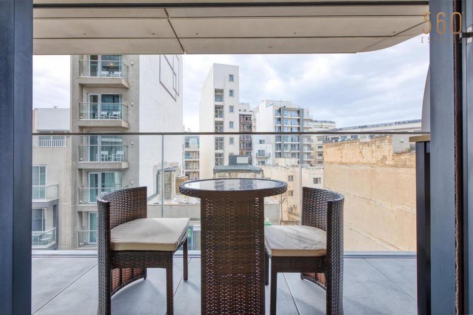 Property building, Patio, Day, View (from property/room), Balcony/Terrace, Living room, Seating area, Dining area