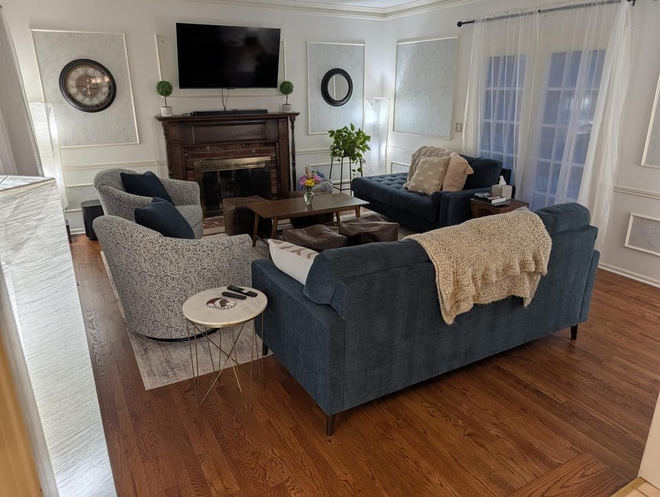 All-King Beds, Chefs Kitchen, Quiet Outdoor Oasis House in Shawnee