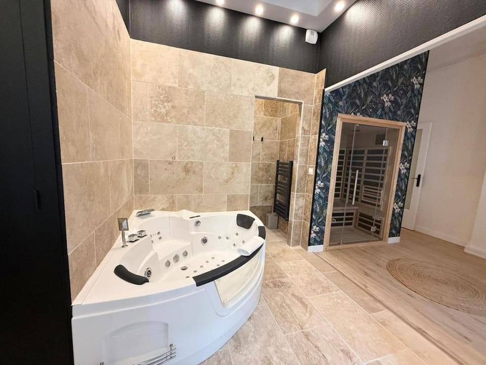 Dedieu - Love Room Spa & Sauna - Villeurbanne Apartment in Villeurbanne