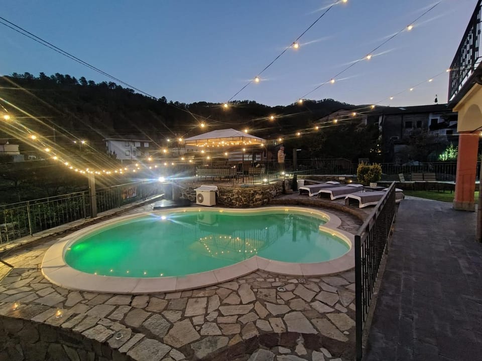 Villa Paola - Cinque Terre unica! pool e AC! Villa in Province of Massa and Carrara