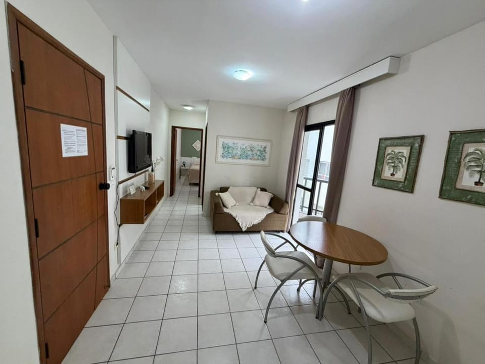 Apartamento no Centro 150 metros da praia com piscina e estacionamento incluso Apartment in Caraguatatuba