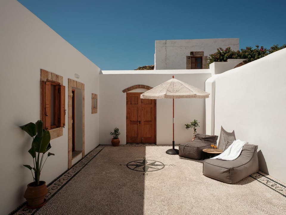 Property building, Patio, sunbed