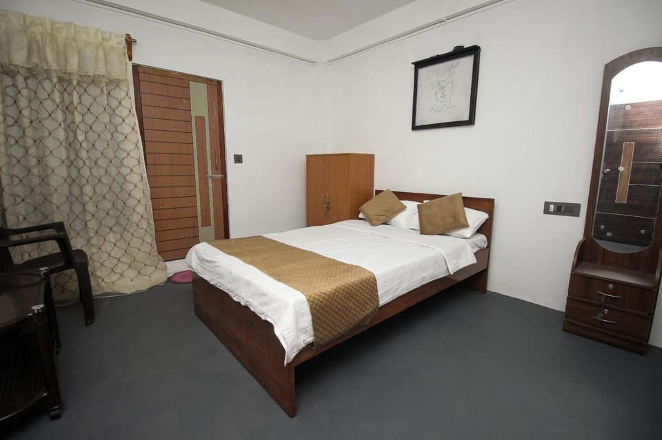 NANGRI Homestay Bed and Breakfast in India