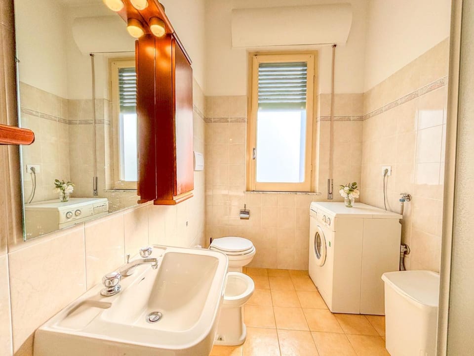 Shower, Toilet, Bathroom, Bath, bidet