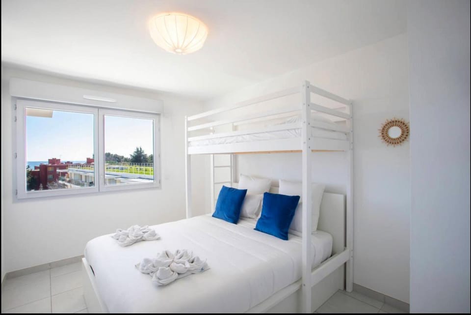 A14 Staywizus - 2P Vue Mer - 5 min de la Plage - Parking Apartment in Villeneuve-Loubet