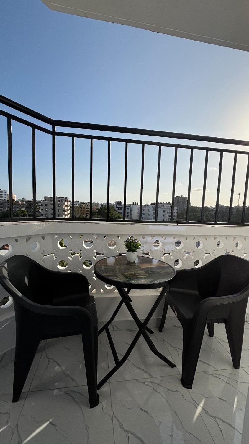 Lilian 1 Bedroom Apartment with High Speed WiFi and AC Apartment in Mombasa