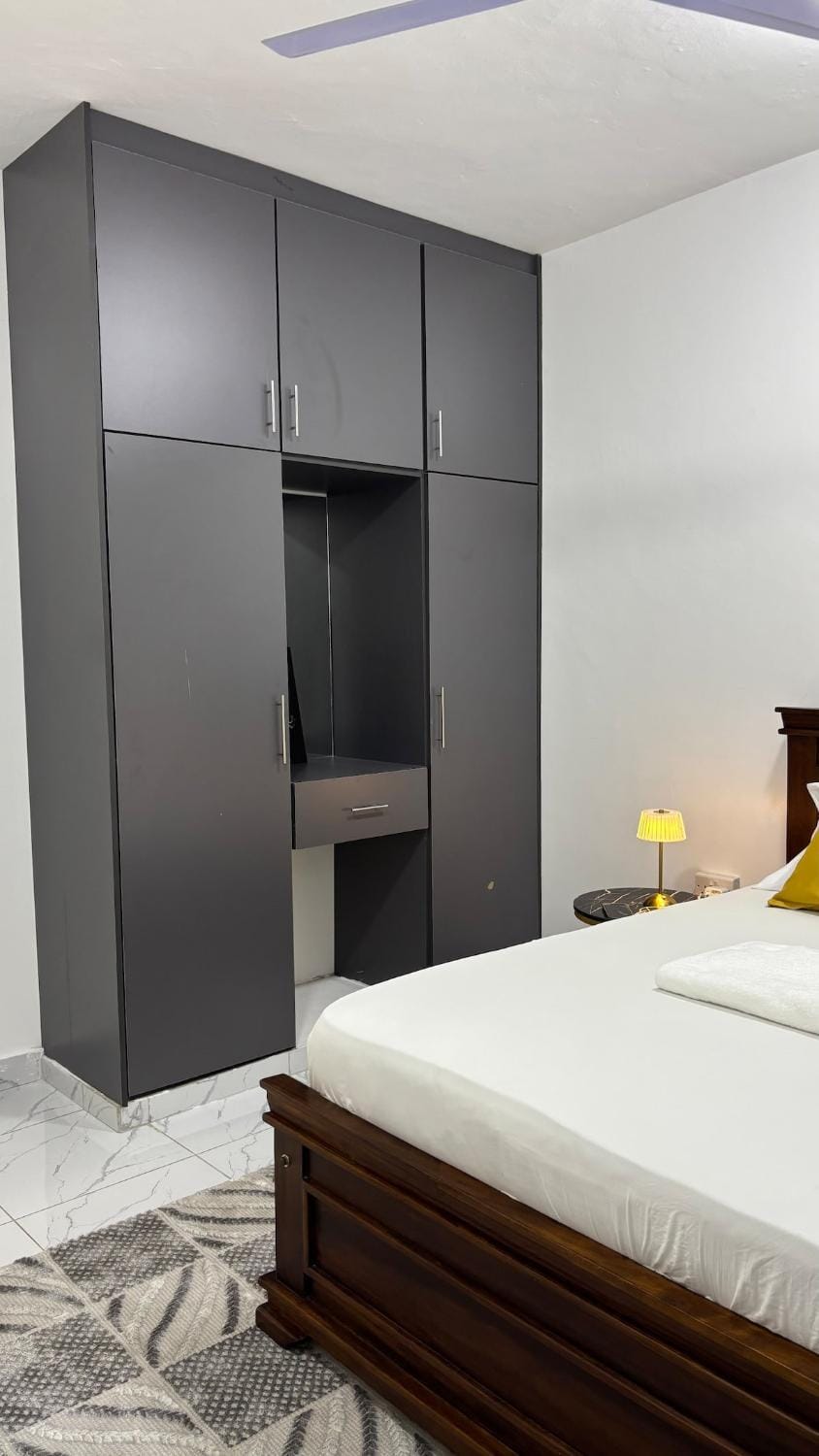 Lilian 1 Bedroom Apartment with High Speed WiFi and AC Apartment in Mombasa