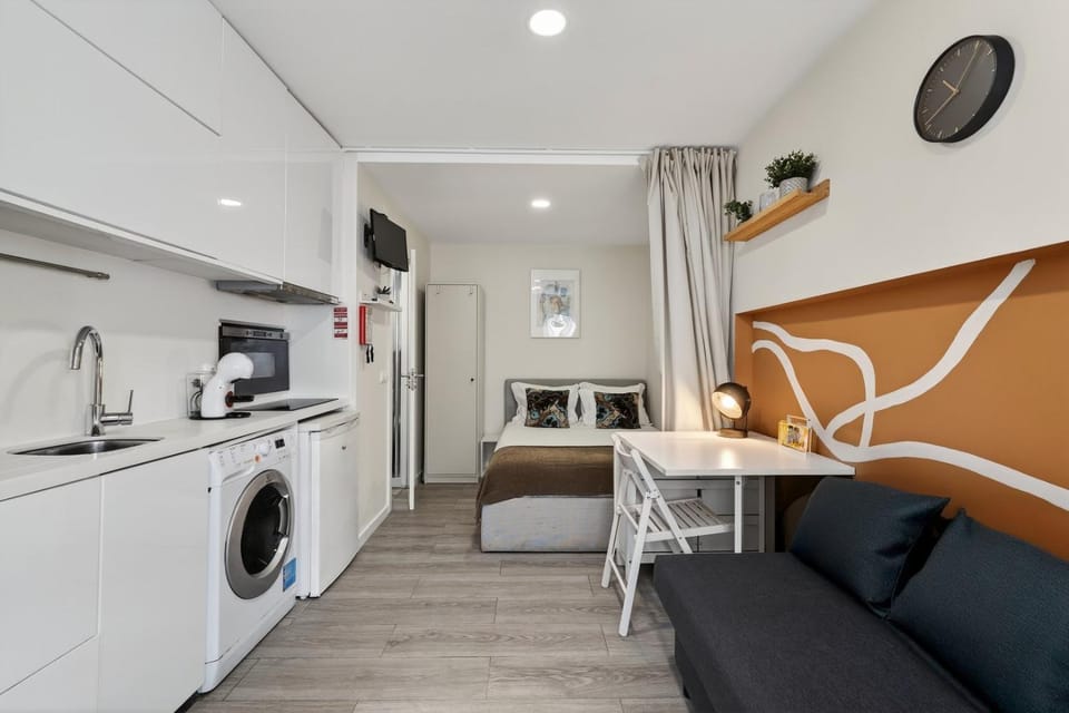 Minimalist Studio in Central Lisbon Apartment in Lisbon