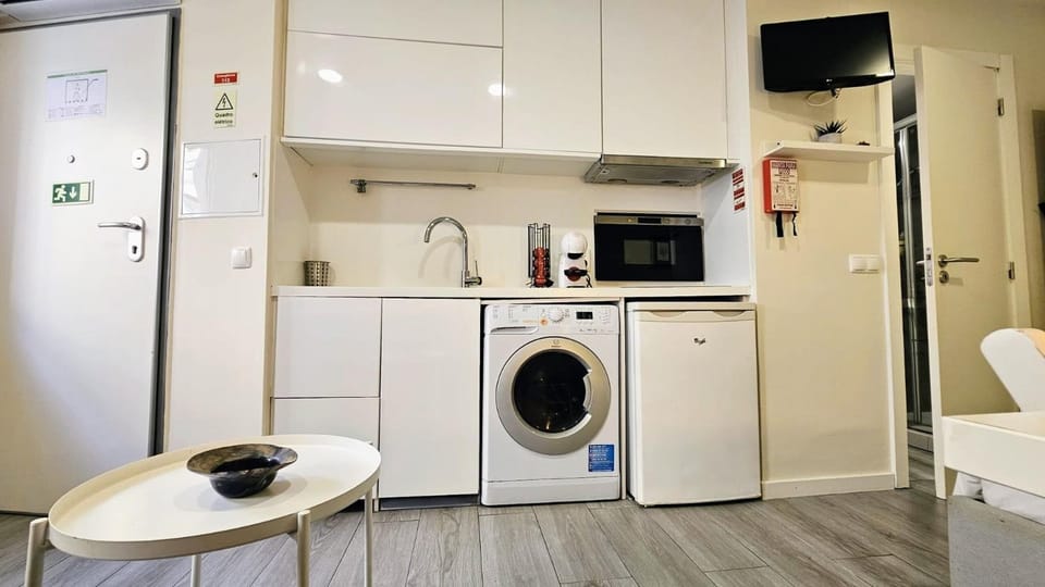 Minimalist Studio in Central Lisbon Apartment in Lisbon