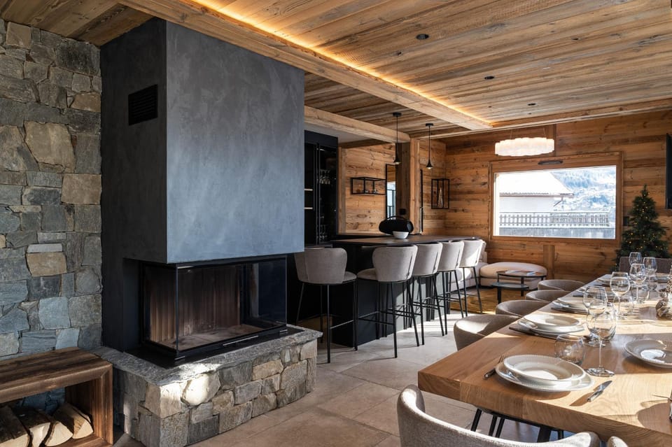 Lounge or bar, fireplace, heating