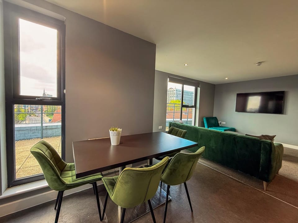 TV and multimedia, Living room, Seating area