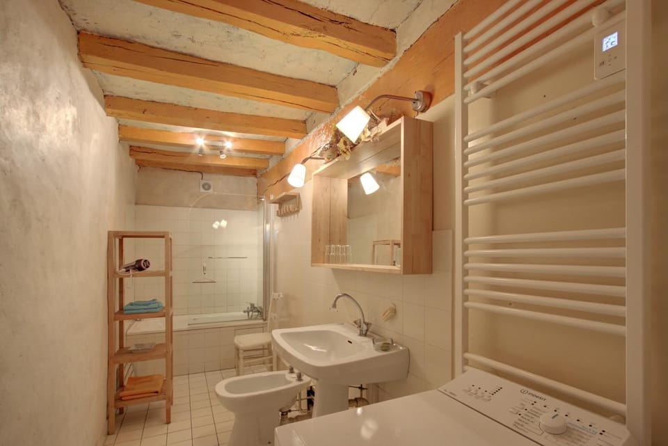 Bathroom, Bath