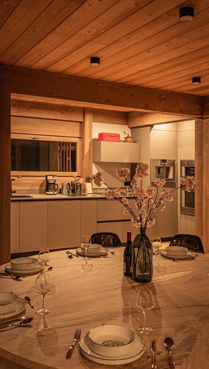 Communal kitchen, dishwasher, oven, stove