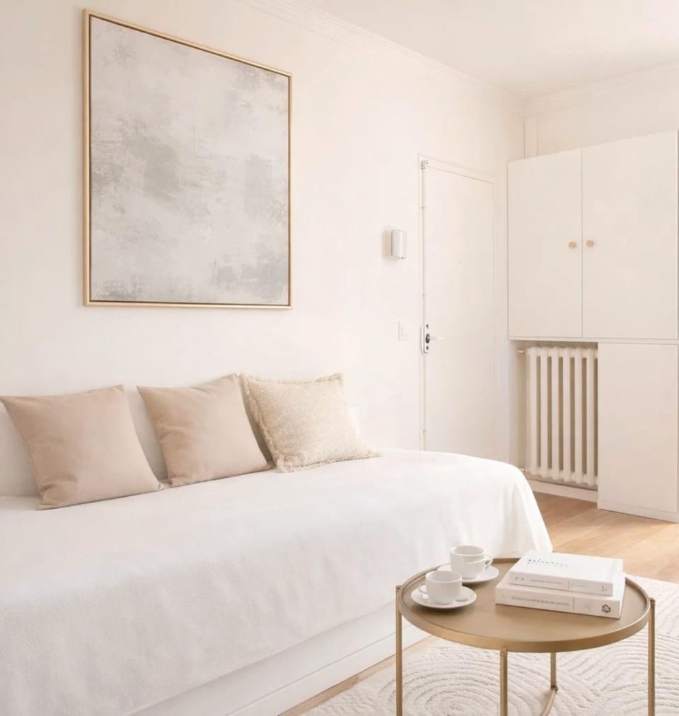 Bed, Living room, Seating area, heating, internet, storage