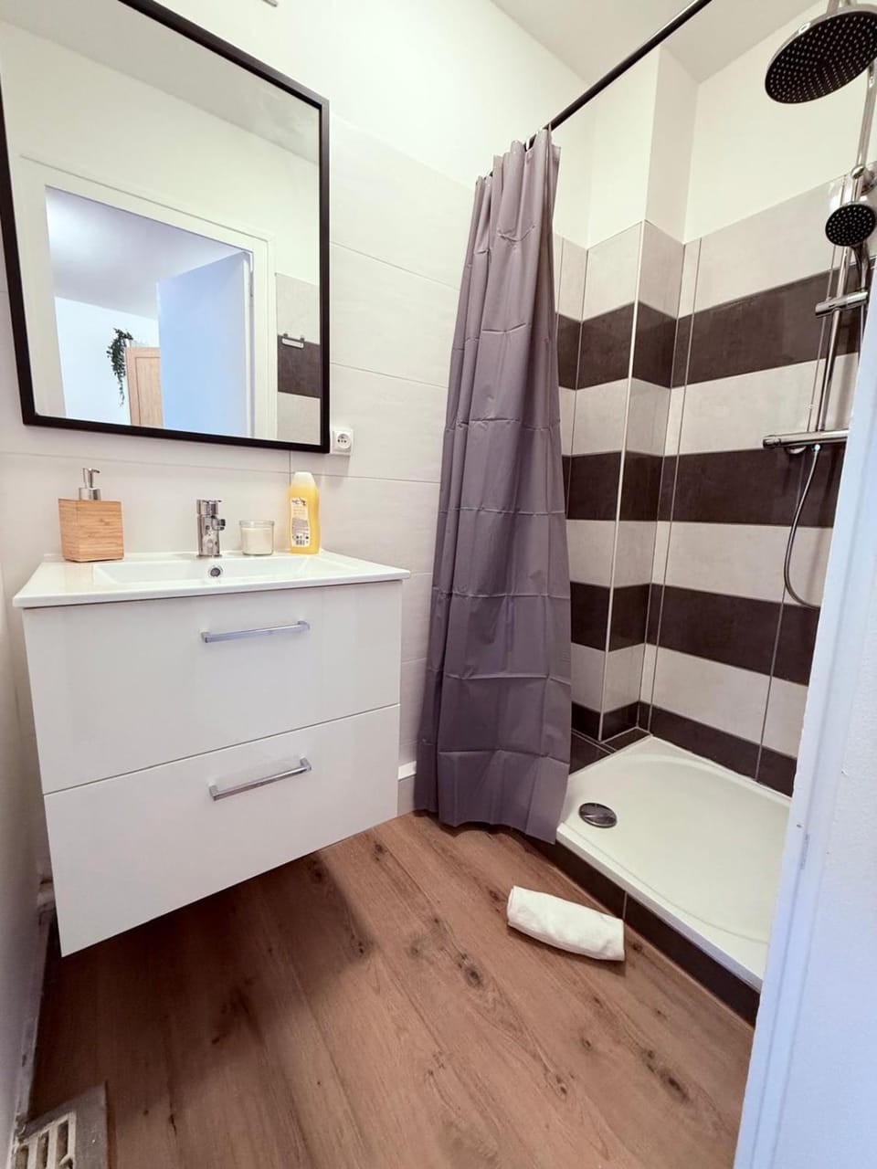 Faillebin - Studio - Cusset Apartment in Villeurbanne