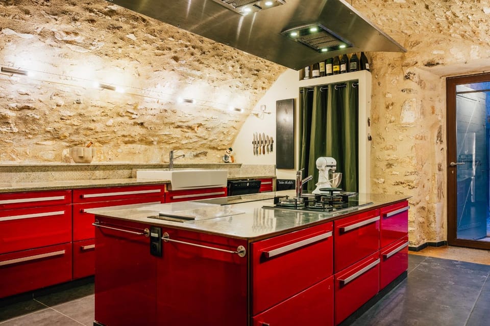 Family Home 7 Bedrooms 6 Bathrooms Eygalières House in Provence-Alpes-Côte d'Azur