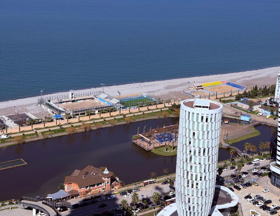 City view, Sea view