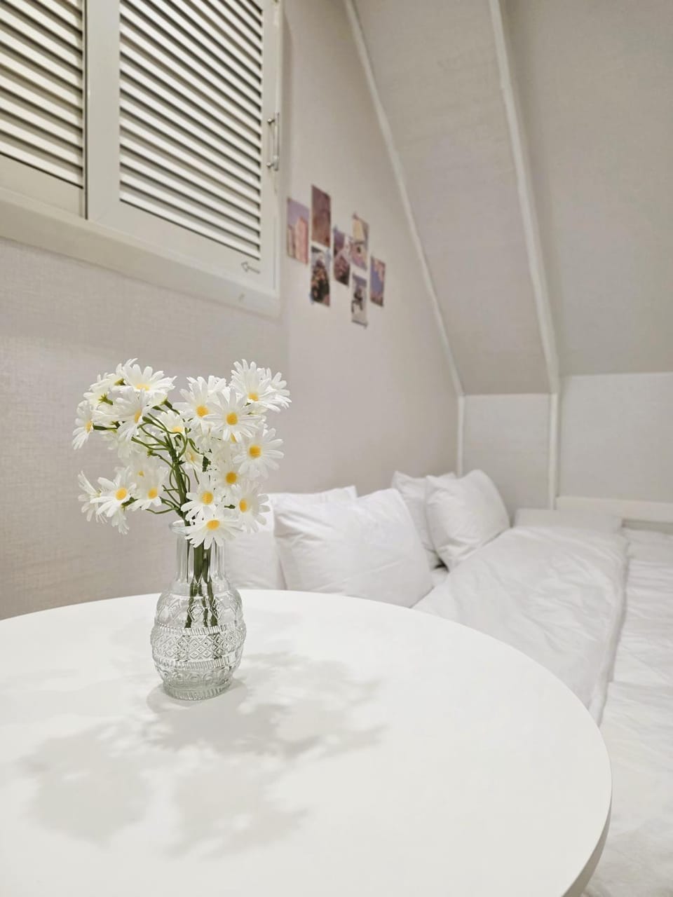 Photo of the whole room, Decorative detail, Bedroom