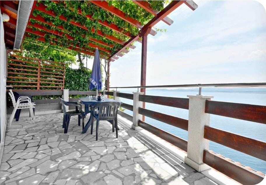 Family on Adria, free parking at the house Apartment in Split-Dalmatia County