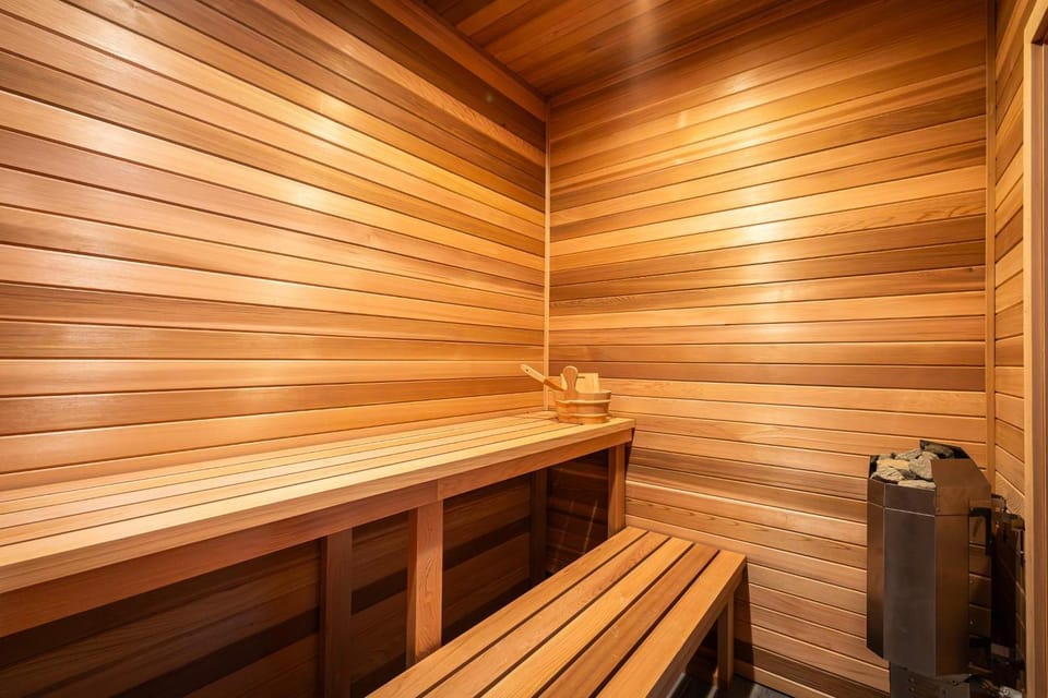 Luxury Condo with Sauna Theater Elevator GameRm House in Kill Devil Hills