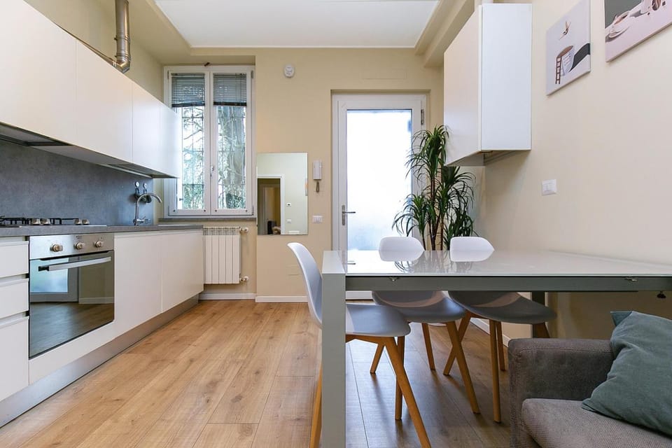 Kitchen or kitchenette, Dining area, heating