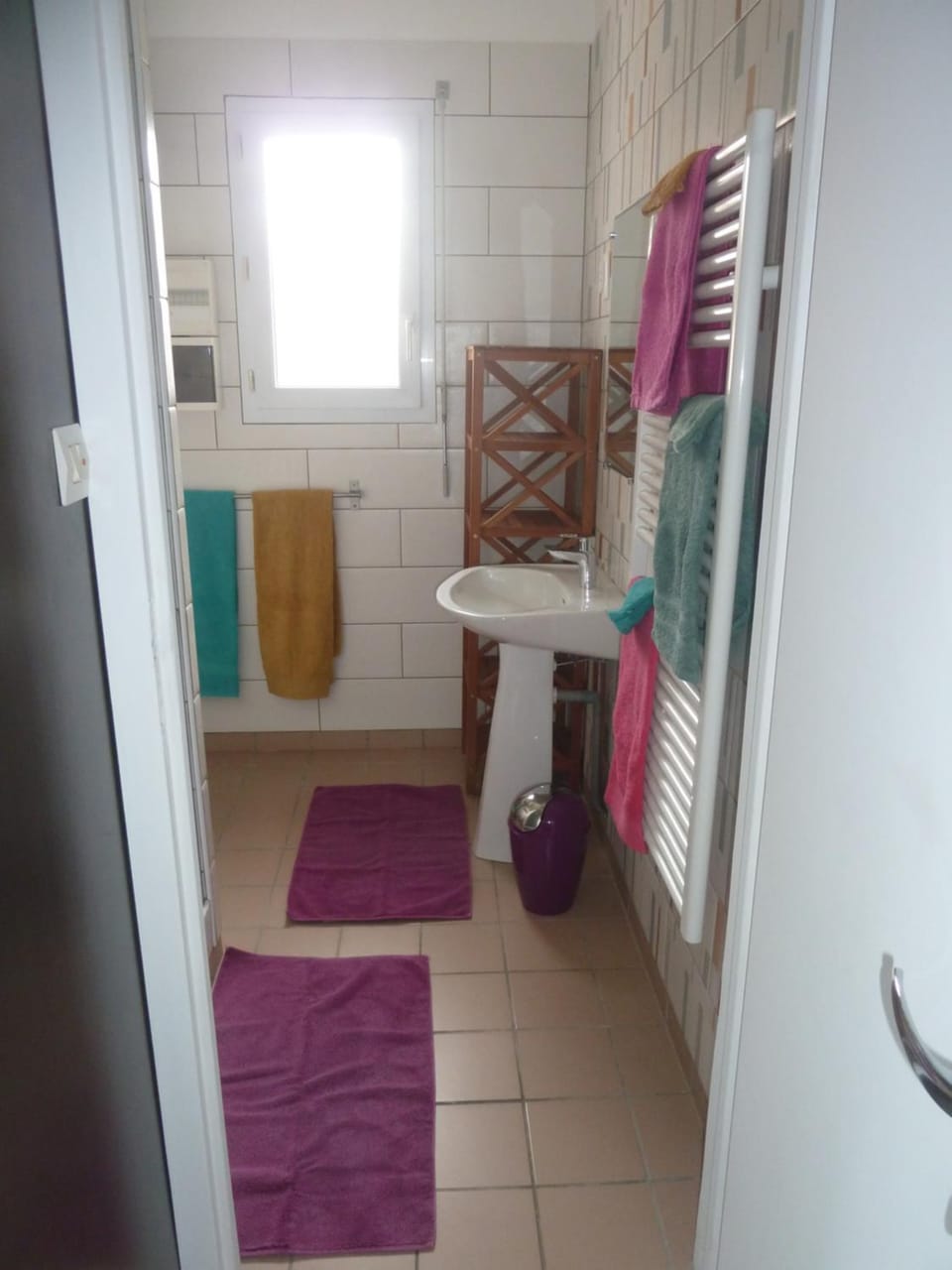 Shower, towels