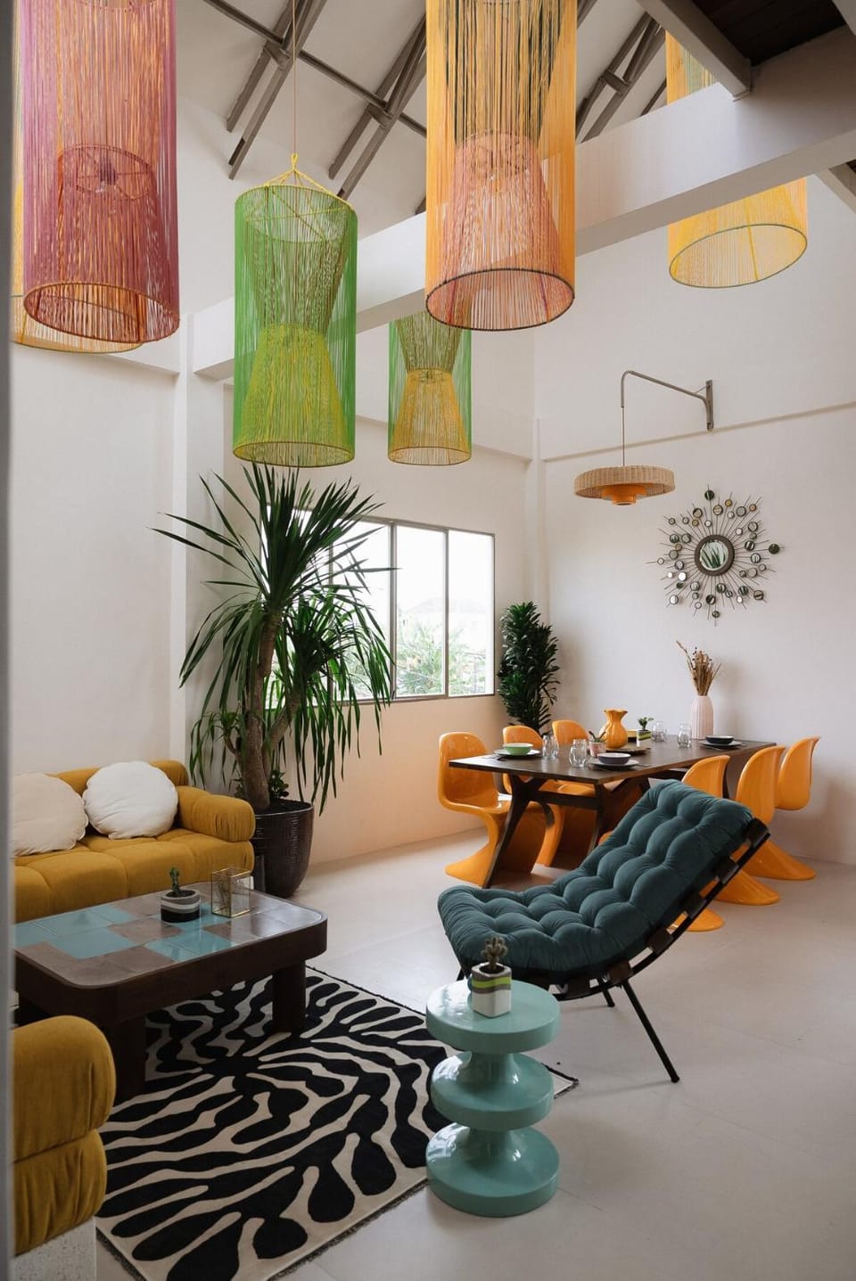 Living room, Seating area