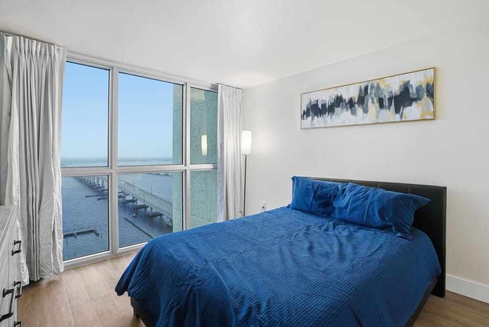 Luxurious Waterfront Condo at Alta Mar Apartment in Fort Myers