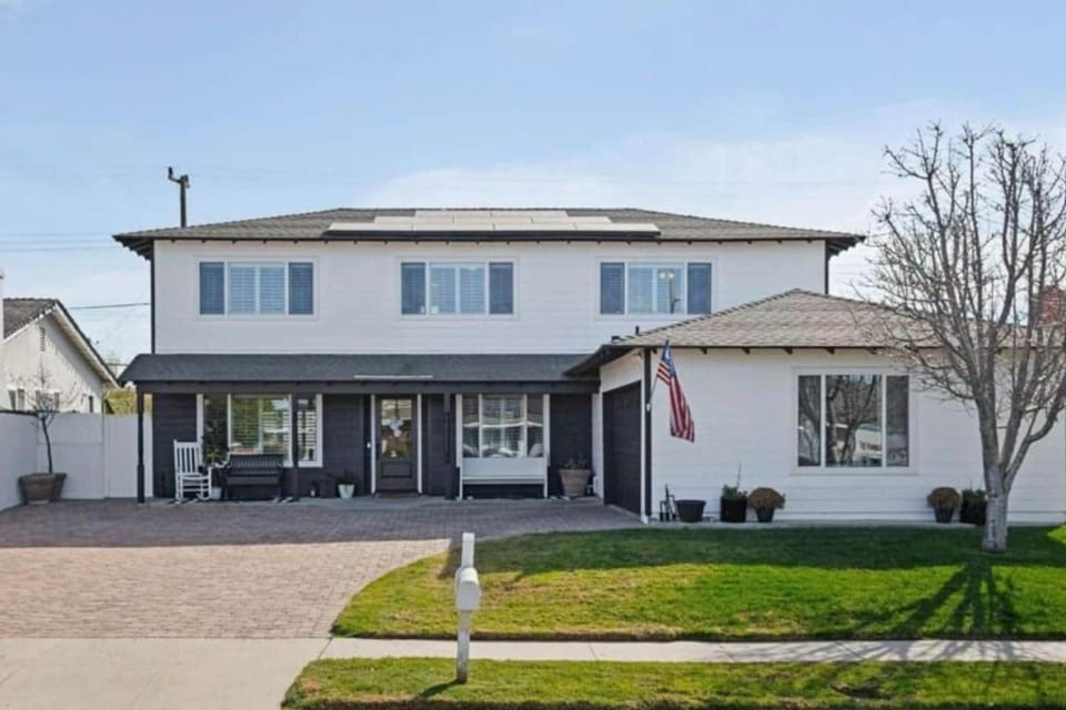 Property building, Street view