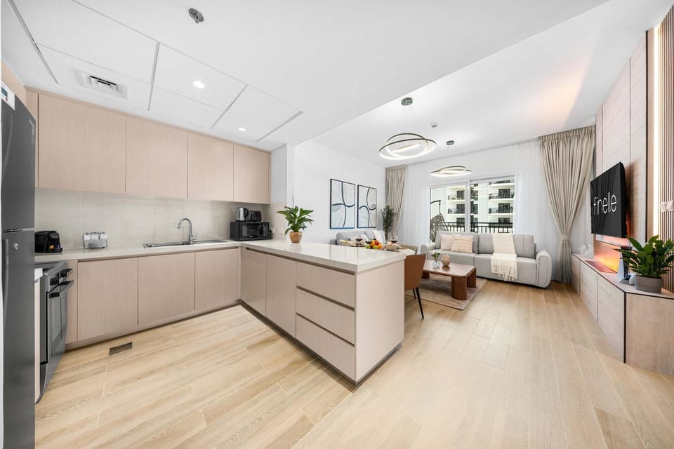 TV and multimedia, Kitchen or kitchenette, Dining area, City view