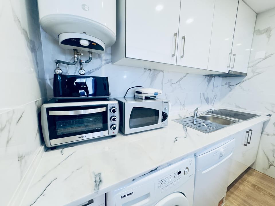 Kitchen or kitchenette