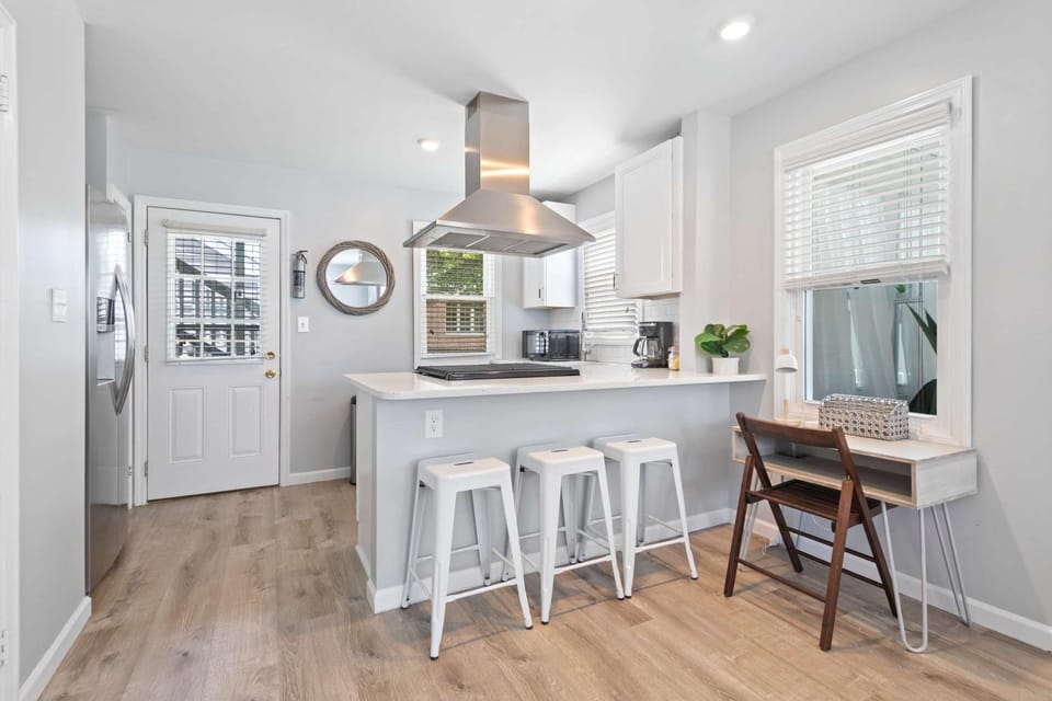 Margate Bungalow by the Beach Entire Home House in Margate City