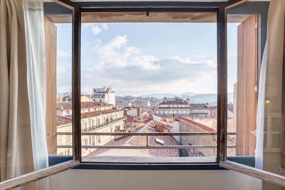City view, Landmark view, Mountain view