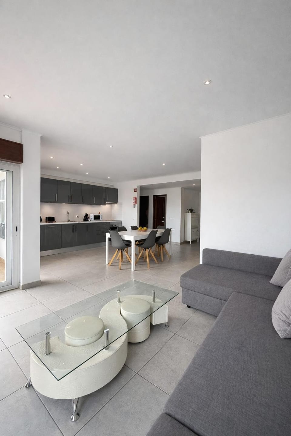 Living room, Dinner, microwave, toaster, kitchen