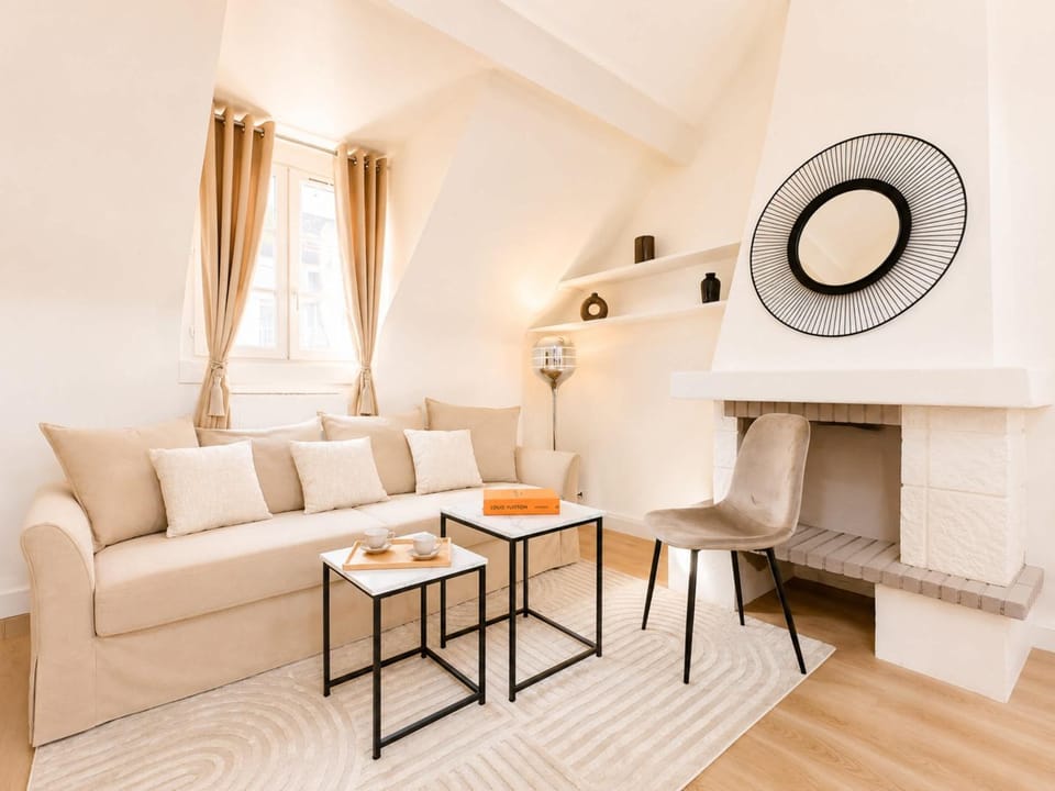 Living room, Seating area, flat iron