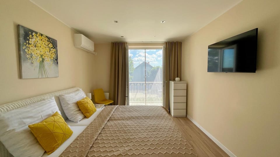 Modern & Sunny City Center Apartment, free parking Apartment in Slovakia