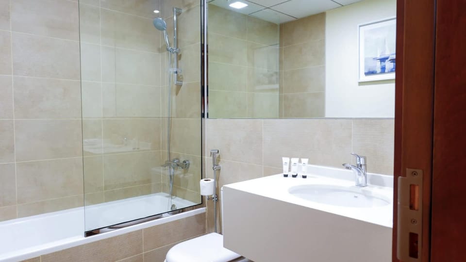 Modern 3BR Full Canal & Burj Khalifa View 2 Apartment in Dubai