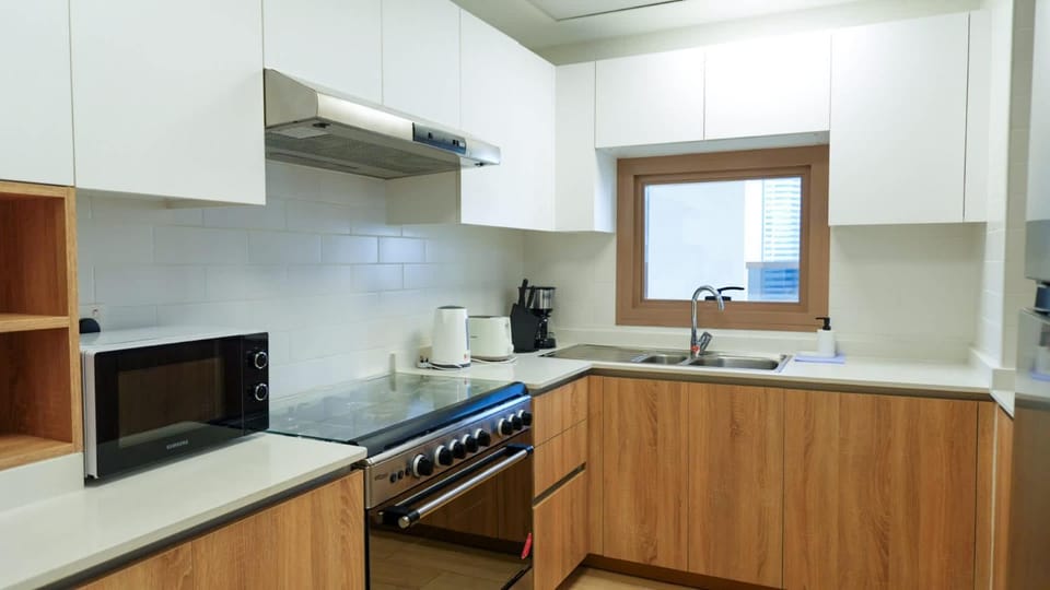 Stunning 2BR Canal View & Burj Khalifa 3 Apartment in Dubai