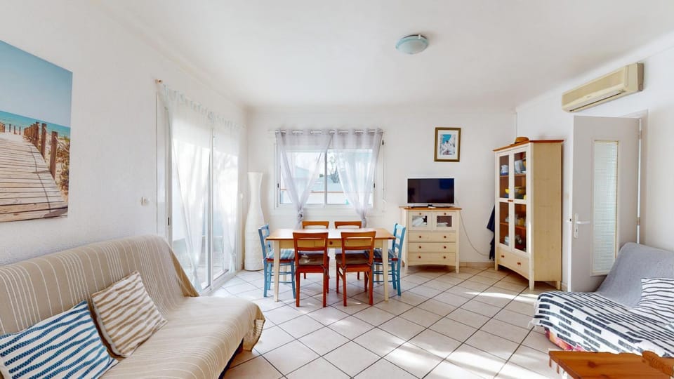 sued11 House in Canet-en-Roussillon