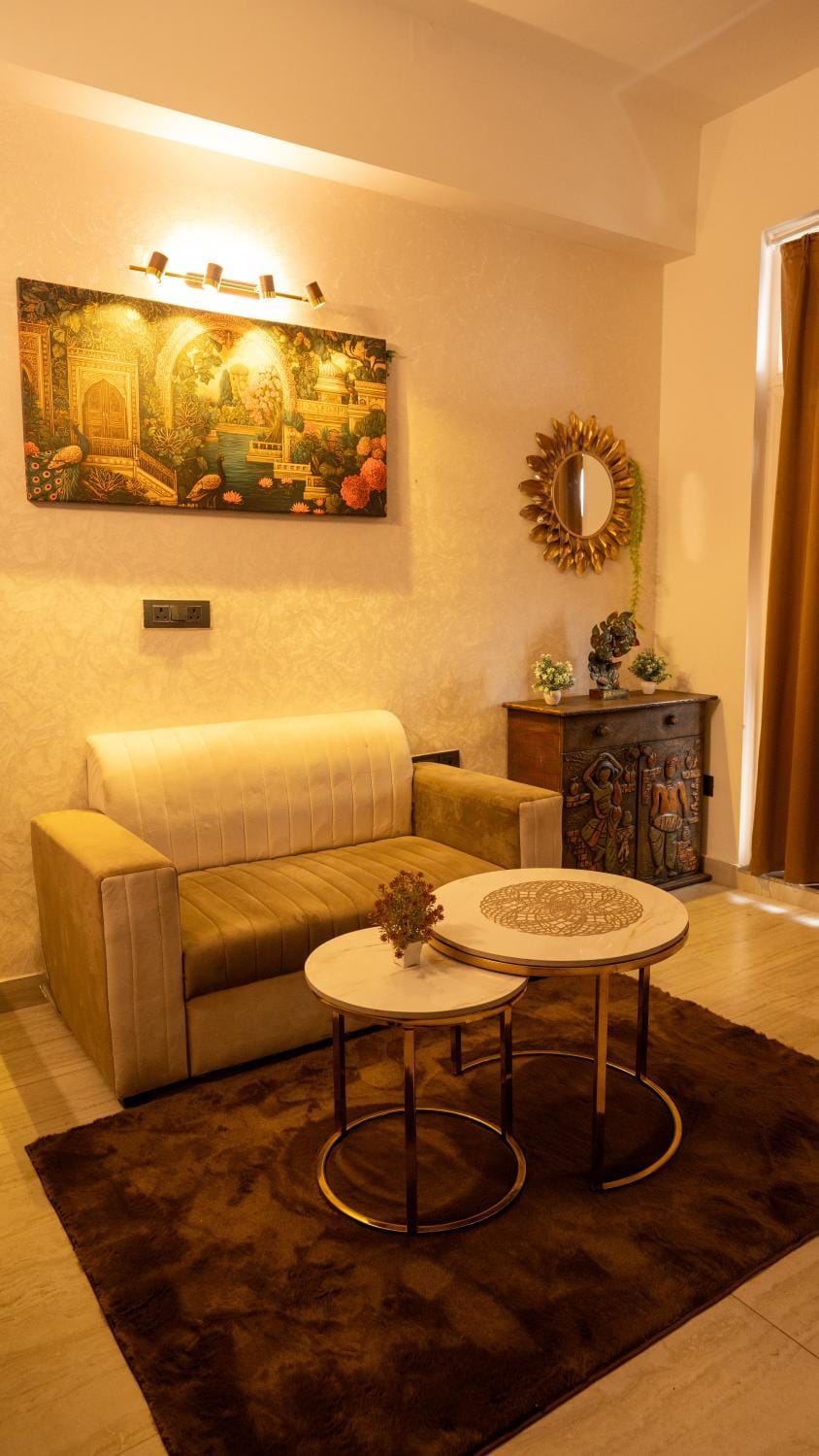 Haven & Hue Stays Apartment in Noida