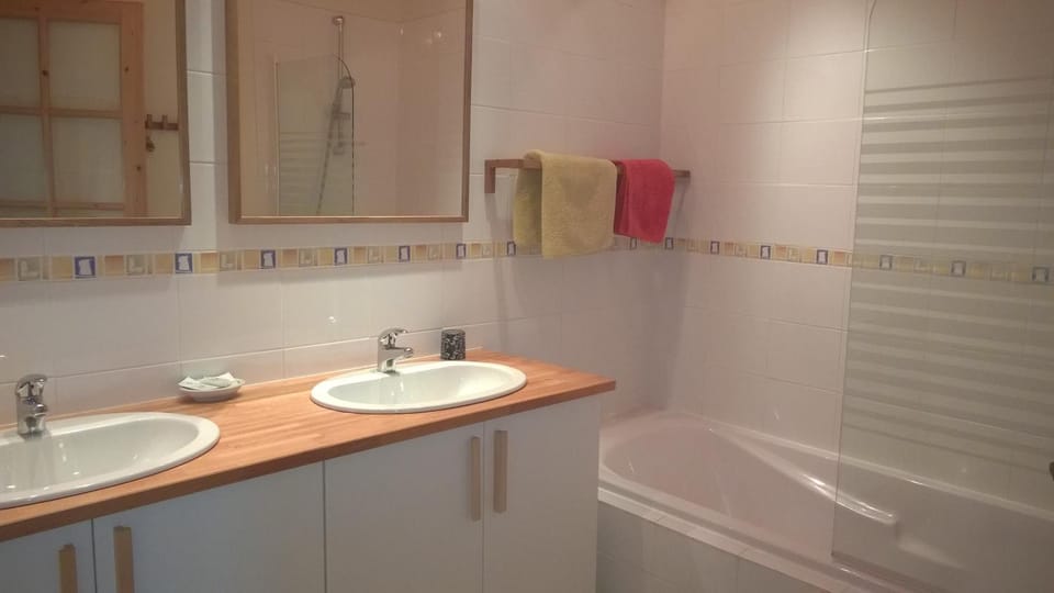 Property building, Bathroom