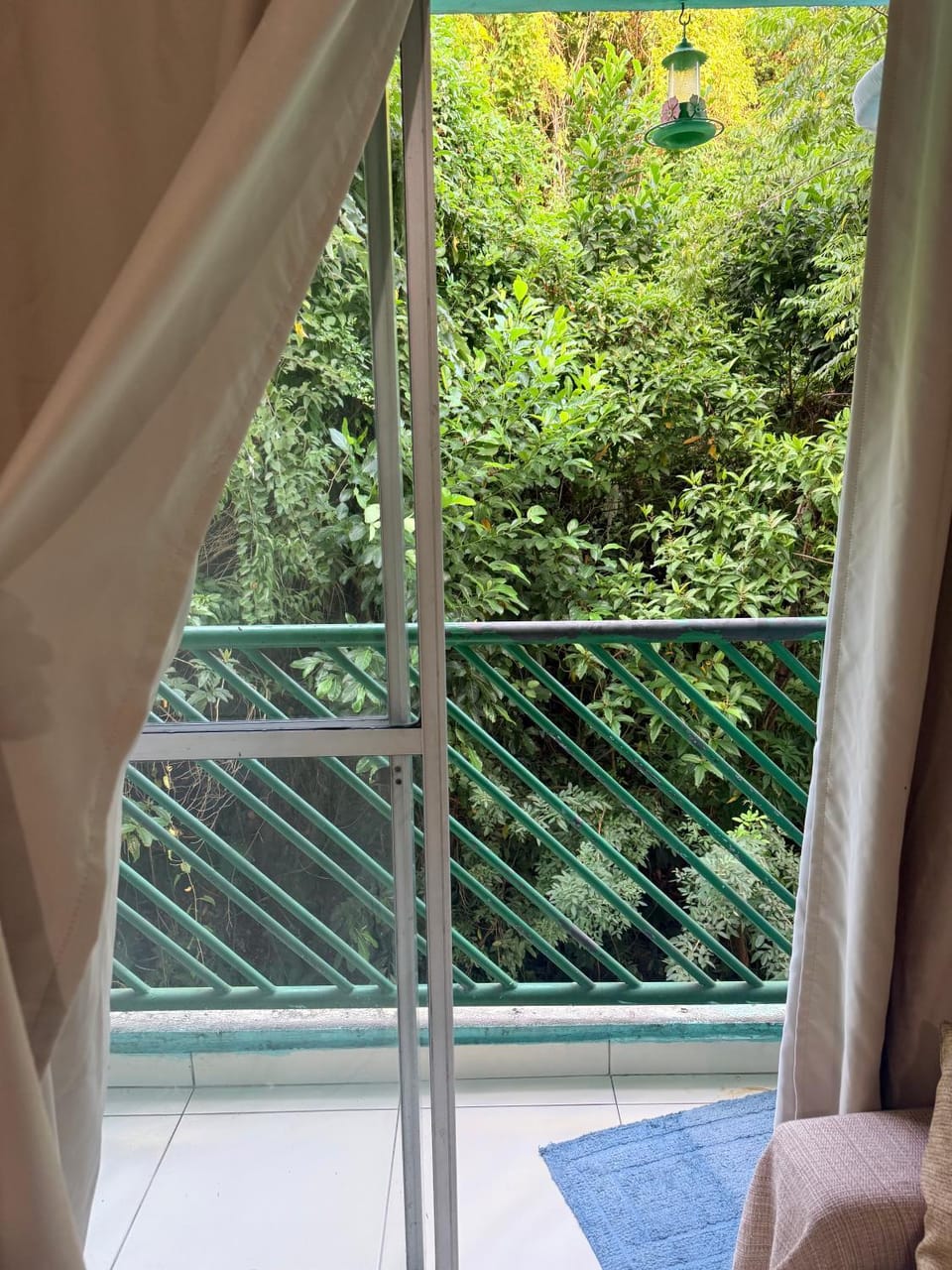 Aconchegante apartamento no Guarujá c Ar e garagem na Enseada Apartment in State of São Paulo