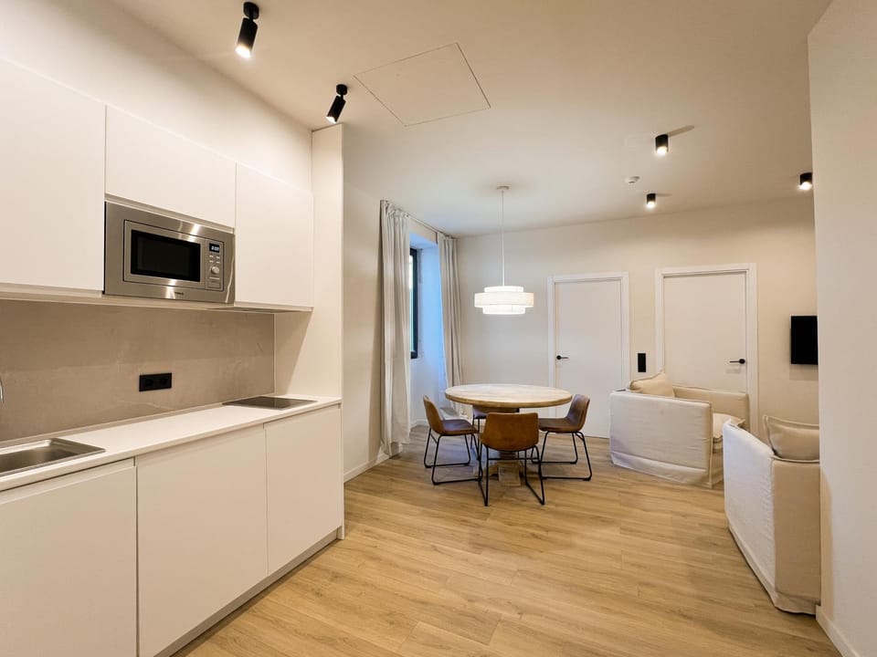 TV and multimedia, Kitchen or kitchenette, Living room, Seating area, Dining area, minibar