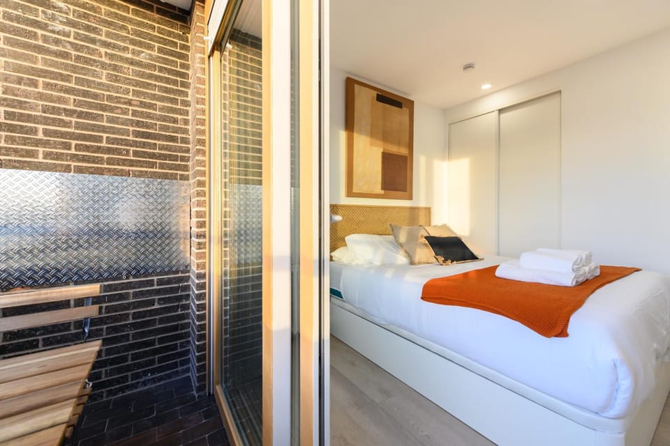 ABR1710B - Amplio piso de Lujo 2 dormitorios, ambos con terraza y 2 baños - Alquiler temporal Apartment in Madrid