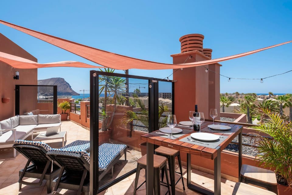 Day, View (from property/room), Balcony/Terrace, Mountain view, Sea view