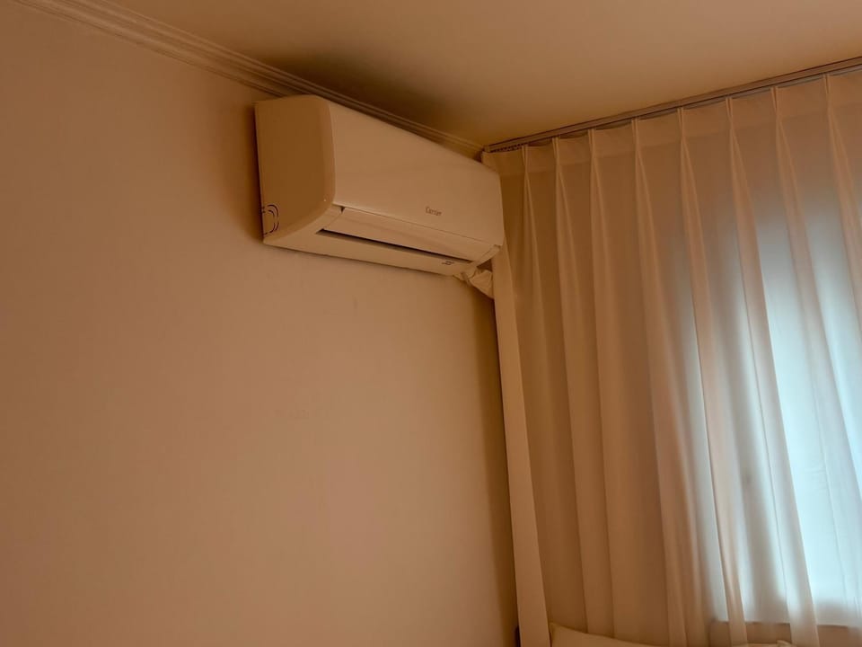 internet, air conditioner