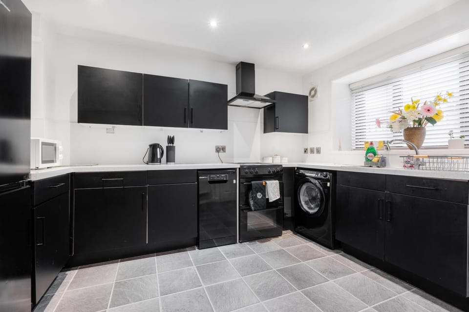 Modern City Centre 3bd - Fire Pit - Free Parking House in Salford
